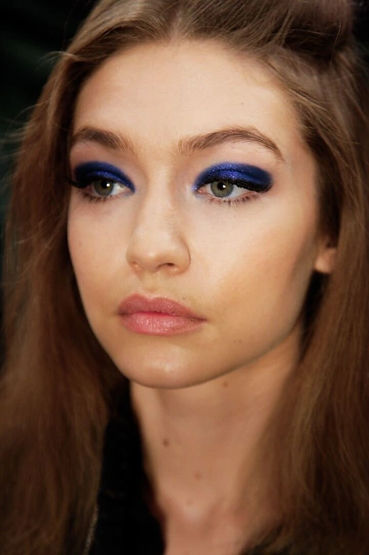 „Anna Sui“ ruduo/žiema'17, Gigi Hadid