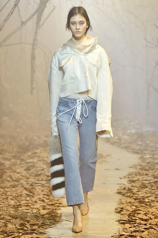 „Off White“ ruduo-žiema'17
