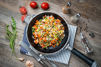 Vakarienė keptuvėje. Kai reikia pataupyti