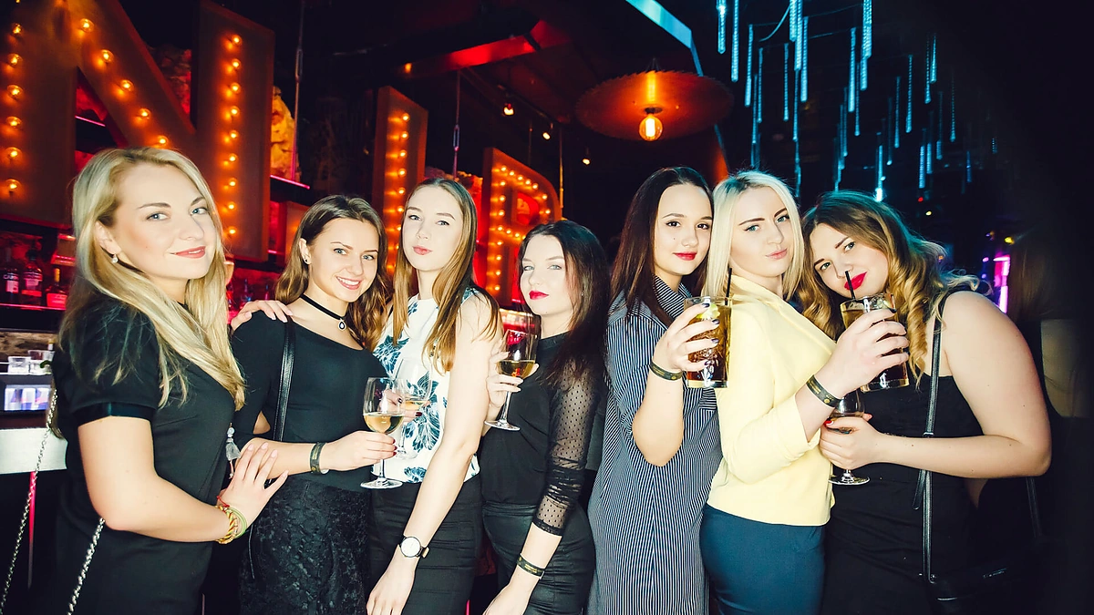 Akimirkos "Mojo Lounge" klube