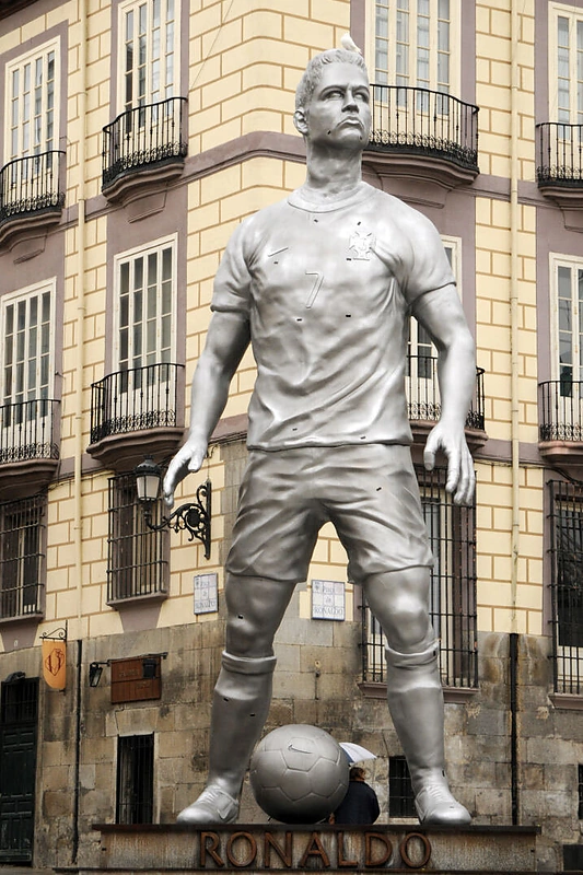 Cristiano Ronaldo statula