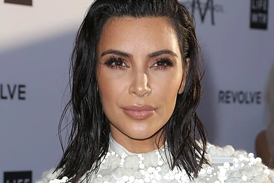 Kaip susikurti šlapių plaukų efektą