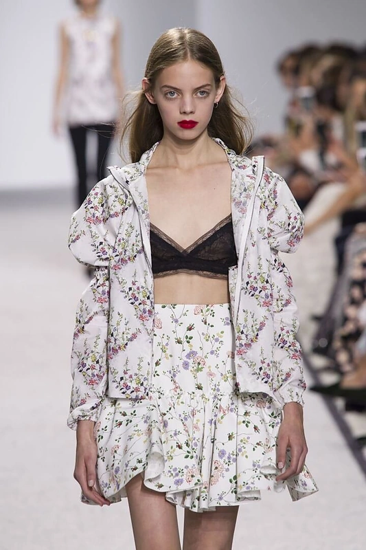„Giambattista Valli“ pavasaris/vasara'17