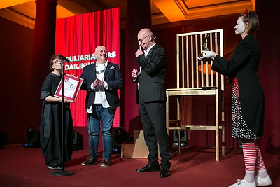 Apdovanojimų akimirka