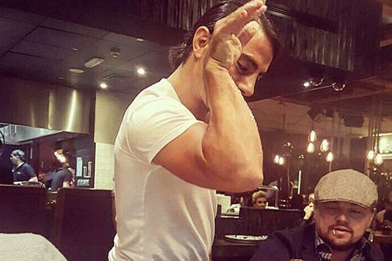 Turkų virtuvės Nusret Gökçe, pramintas Salt Bae, savo gebėjimais žavi milijonus sekėjų