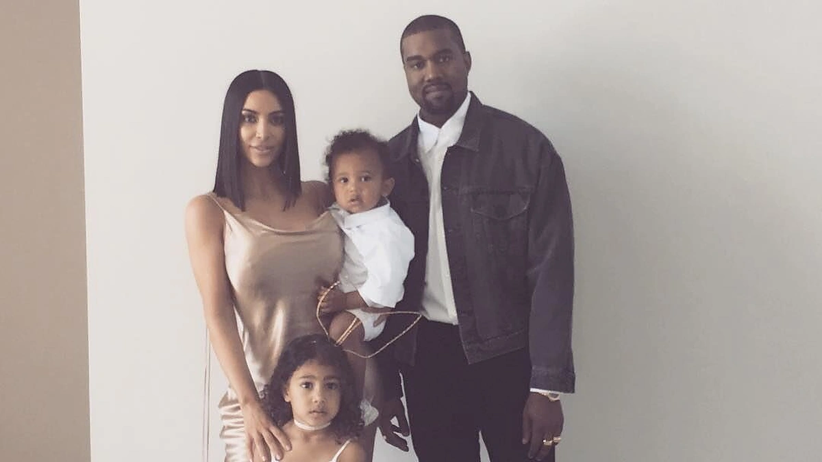 Kim Kardashian ir Kanye Westas su vaikais