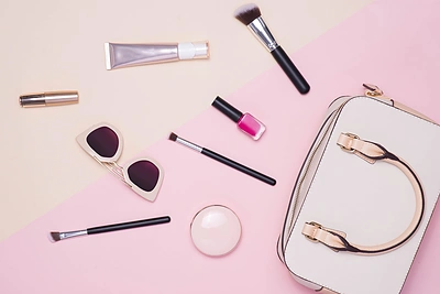 Kokių kosmetikos priemonių prireiks atostogoms?