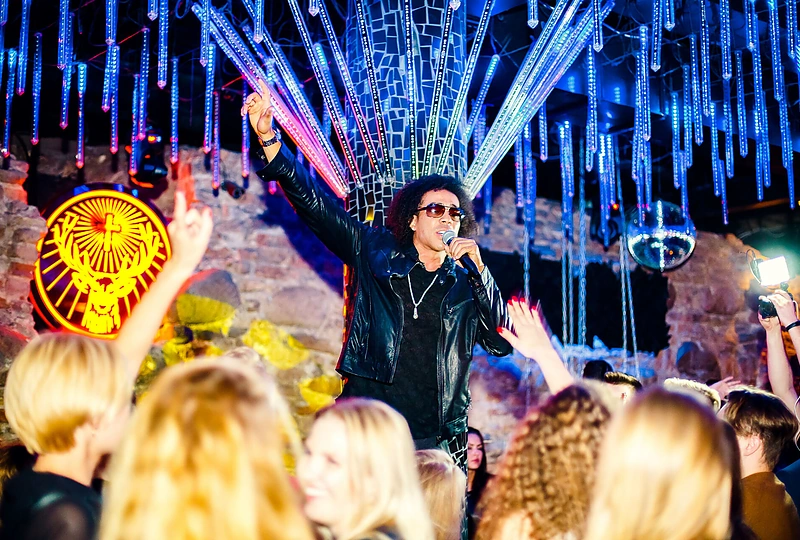 Penktadienio linksmybės sostinės naktiniame klube