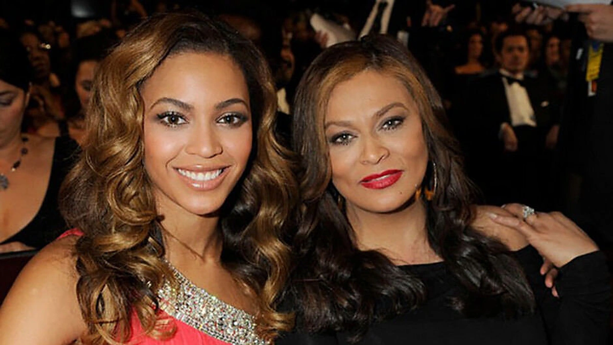 Beyonce su mama Tina Knowles