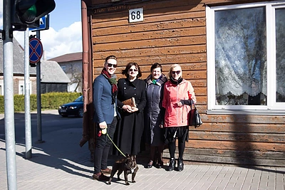 Gimtajame mieste koncertą pagaliau surengęs Martynas Levickis aplankė ir vaikystės kiemus