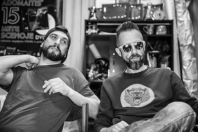 Linas Adomaitis ir Pushaz pristato singlą „Smėlio laikrodis”