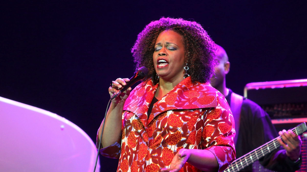 Dianne Reeves