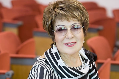 Grožio formulė pagal Laimutę Užkuraitienę: „Chanel“ pudrą iškeitė į natūralią lietuvišką