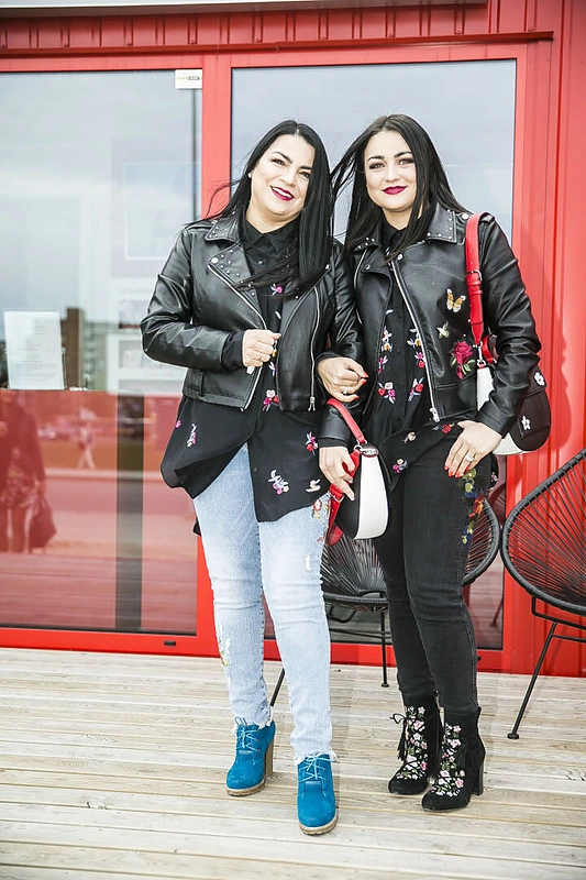 Giulija su dukra Monika Falcon