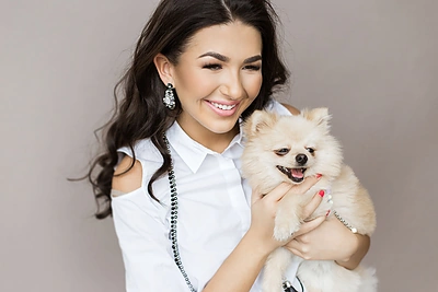 Žvaigždės rankinė: pirmagimio besilaukianti Sofio Gelašvili-Niūniavė kasdien nešiojasi stiklainį su uogomis