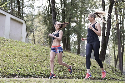 Kaip vasaros sezonui ruošiasi modelis ir tinklaraštininkė?