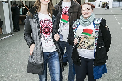 Tūkstančiai žmonių susirinko į antrąjį „Eurovizijos“ pusfinalį