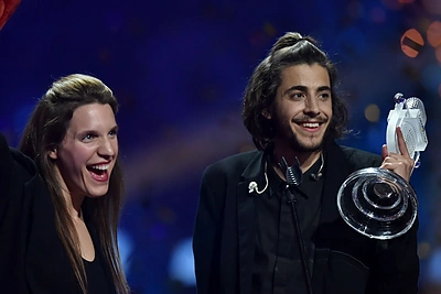 „Eurovizijos“ nugalėtojas Salvadoras Sobralis su seserimi Luisa