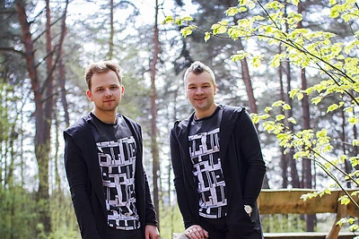 Alkoholio vartojimo draudimų nepalaikantys „Husarai“ pristato dainą ir siūlo sprendimą dėl alkoholizmo