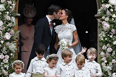 Metų vestuvės: ištekėjo Kembridžo kunigaikštienės Catherine sesuo Pippa Middleton