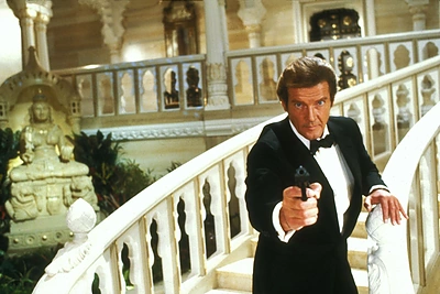 Aktorius Rogeris Moore'as išgarsėjo Džeimso Bondo vaidmeniu