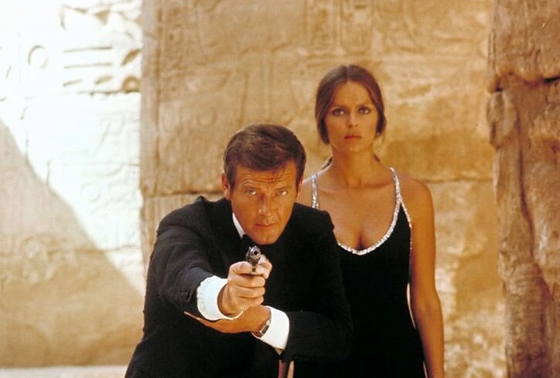 Aktorius Rogeris Moore'as išgarsėjo Džeimso Bondo vaidmeniu