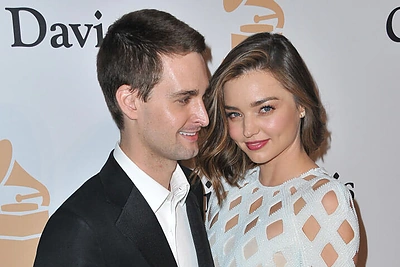 „Victoria's Secret“ angelas Miranda Kerr ištekėjo už „Snapchat“ programėlės įkūrėjo