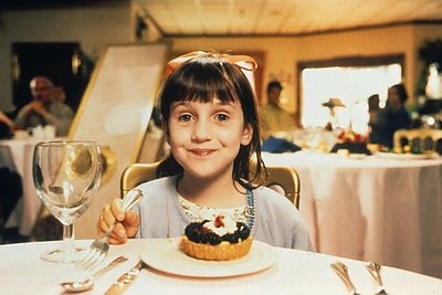 Kultinio filmo „Matilda“ žvaigždė Mara Wilson atskleidė, kokios tragiškos priežastys privertė mesti vaidybą