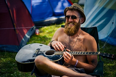 Jubiliejinėse „Bliuzo naktyse“ – „Vieno žmogaus scena“, kurioje gali groti ir tu!