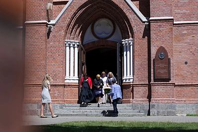Arvydo ir Ingridos Sabonių santuokos įžadų atnaujinimo ceremonijos akimirkos