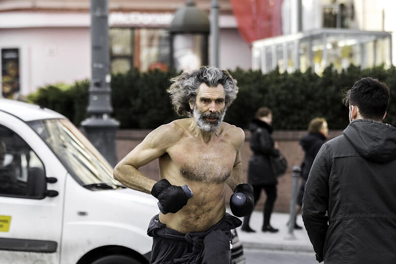 Kas tas žiemą basas net sostinės centre bėgiojantis Tarzanas? Tai laimės formulę atradęs mokslininkas Alanas Petrauskas