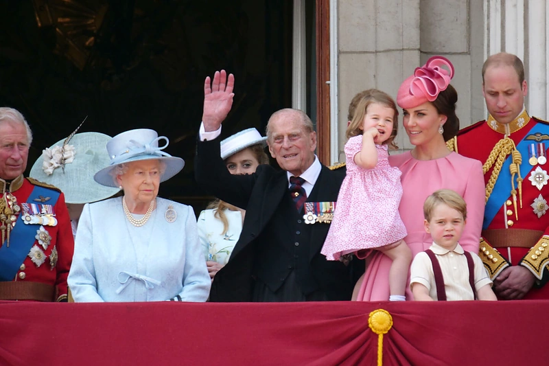 Keisčiausios taisyklės, kurių turi laikytis britų karališkoji šeima