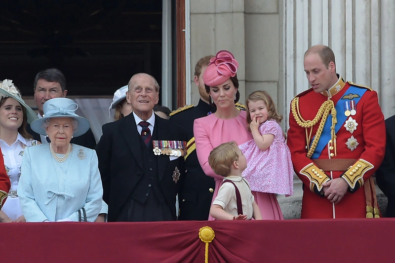 Paradas Londone Jungtinės Karalystės karalienės Elizabeth II garbei