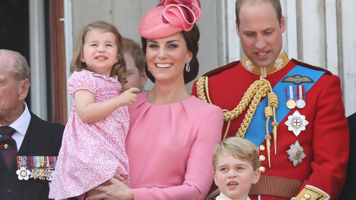 Paradas Londone Jungtinės Karalystės karalienės Elizabeth II garbei