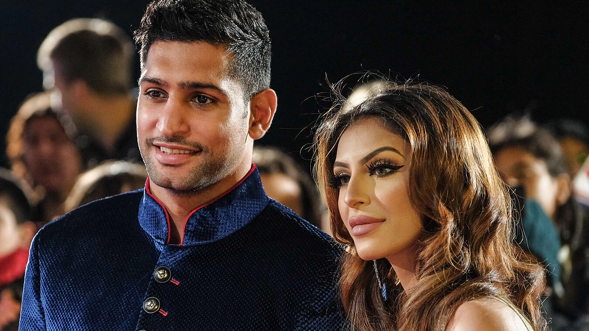 Amiras Khanas su žmona