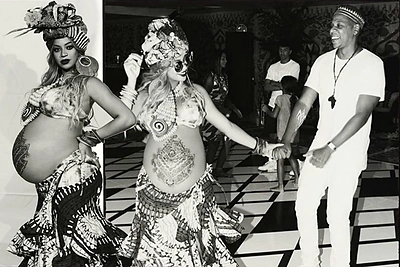 Beyonce su naujagimiais liks ligoninėje nenustatytam laikui: „Yra nedidelių problemų“