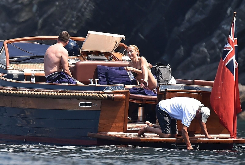 Gillian Anderson ir Peterio Morgano atostogos Italijoje