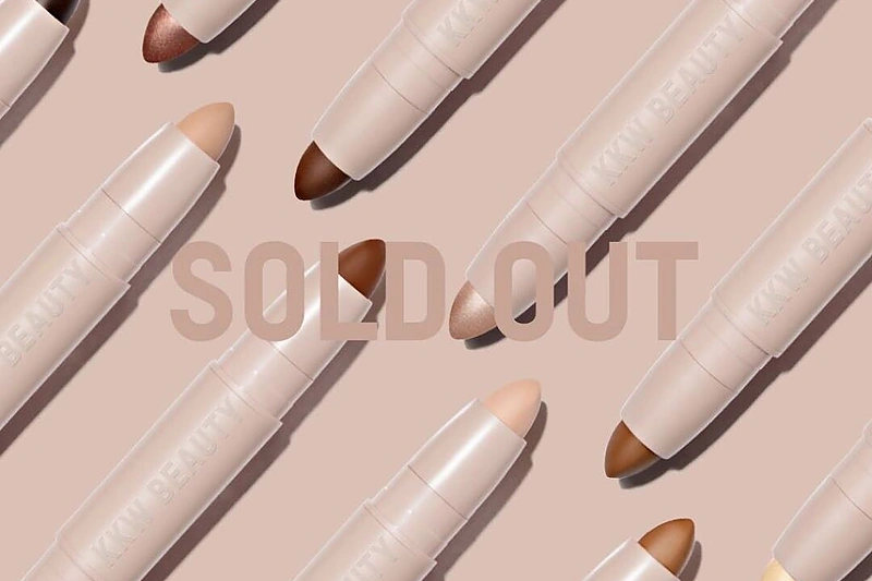 Kim Kardashian kontūravimo produktai išparduoti per tris valandas