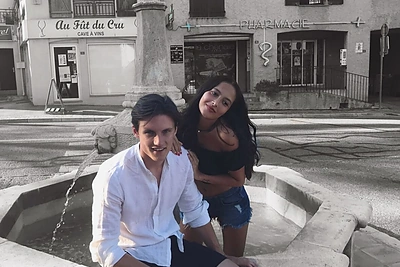 Karolina Meschino su mylimuoju Jonu atostogavo Prancūzijoje