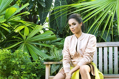 Šešėliai iš praeities: paviešinta provokuojanti princo Harry mylimosios fotosesija