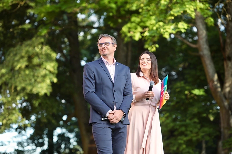Tautiškos giesmės giedojimas