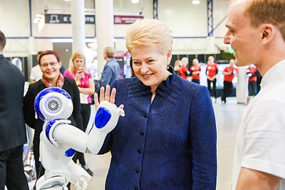 Prezidentė Dalia Grybauskaitė: „Vilniaus knygų mugė į pasaulį atveria daugybę langų“