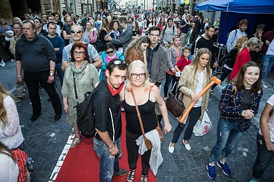 Atsinaujinusioje Vilniaus gatvėje rodyti magiški triukai, vyko koncertai