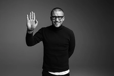 Festivalyje „Granatos Live“ koncertuosiantis Therr Maitz – apie vaikystę lietuviškame kaime, muziką ir sūnaus gimimą