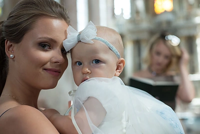 Gabrielės Rutkauskienės-Vashos dukros Adrijos krikštynų akimirka