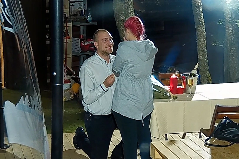 2 barai dalyvis Juozas pasipiršo Darijai