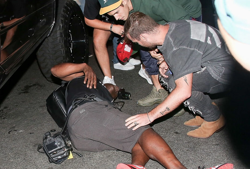 Justinas Bieberis Holivude partrenkė fotografą