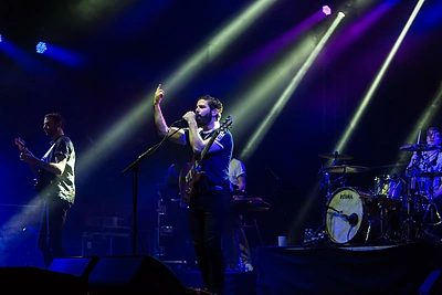 Grupės „Foals“ koncertas Vilniaus Kalnų parke