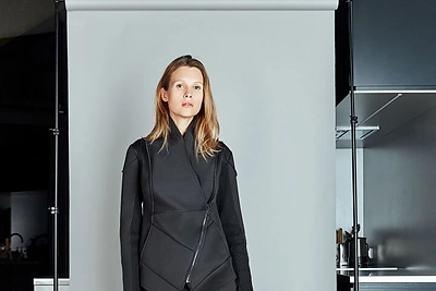 Julija Janus pristatė naują kolekciją „Perkrovimas“