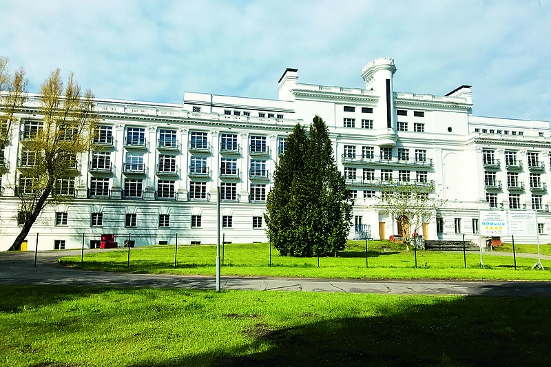 Baltuoju laivu vadinamas rekonstruotas viešbutis